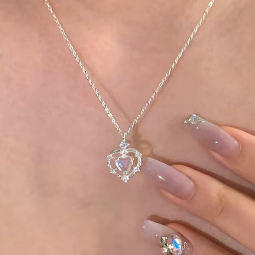 Amoura Necklace