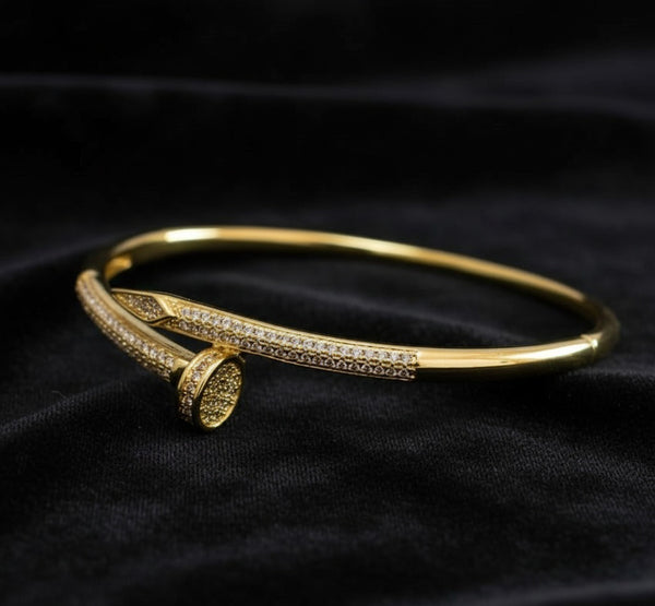 Éclat Nail Bracelet